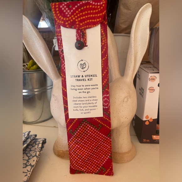 NWT set of reusable straws - Picture 3 of 4